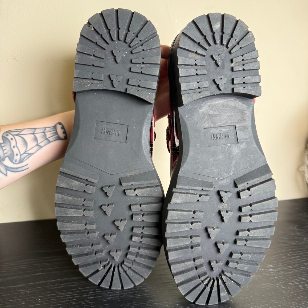 Torrid Red Plaid Mary Jane Lug Sole Shoes Wide Width Grommet Strap 11.5WW - Picture 3 of 7